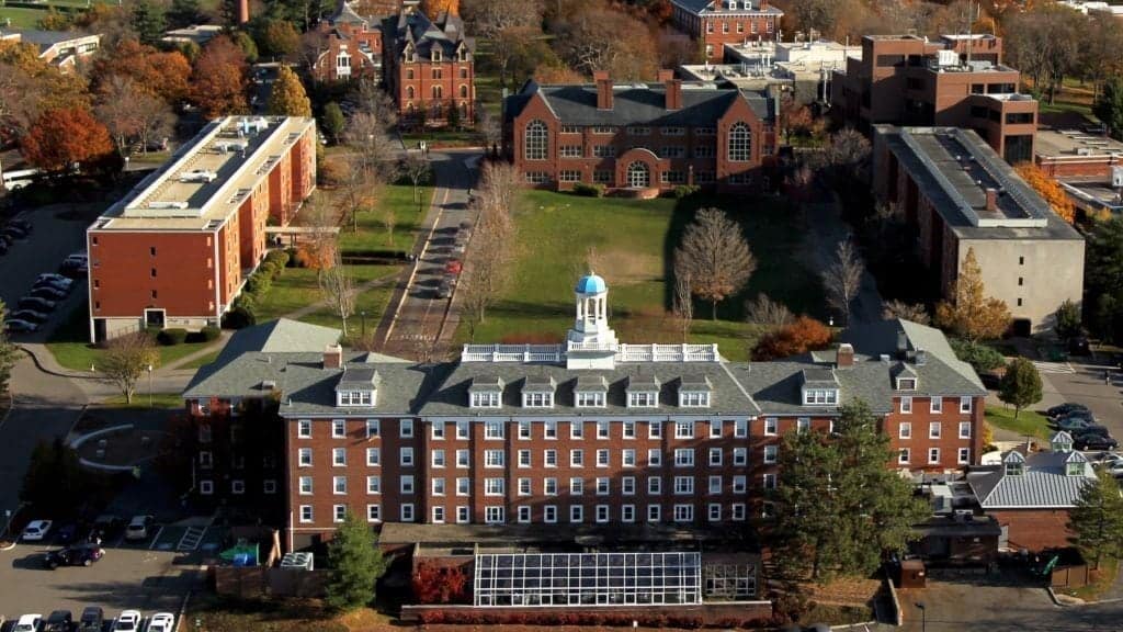 Tufts University Supports St. Thomas Eye Hospital